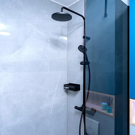 Fingerprint 5 Min From Center &