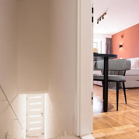 Apartment Fingerprint With A Story *